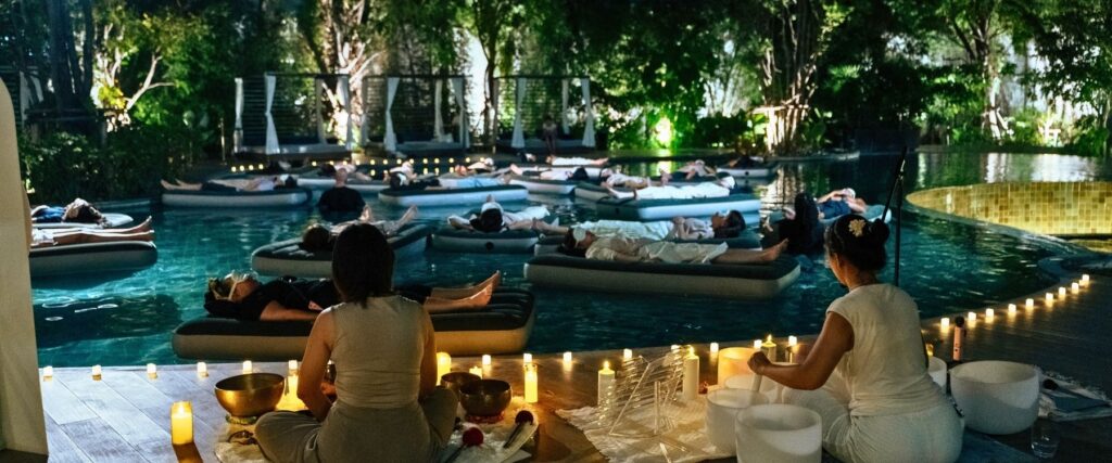 Arah floating sound bath